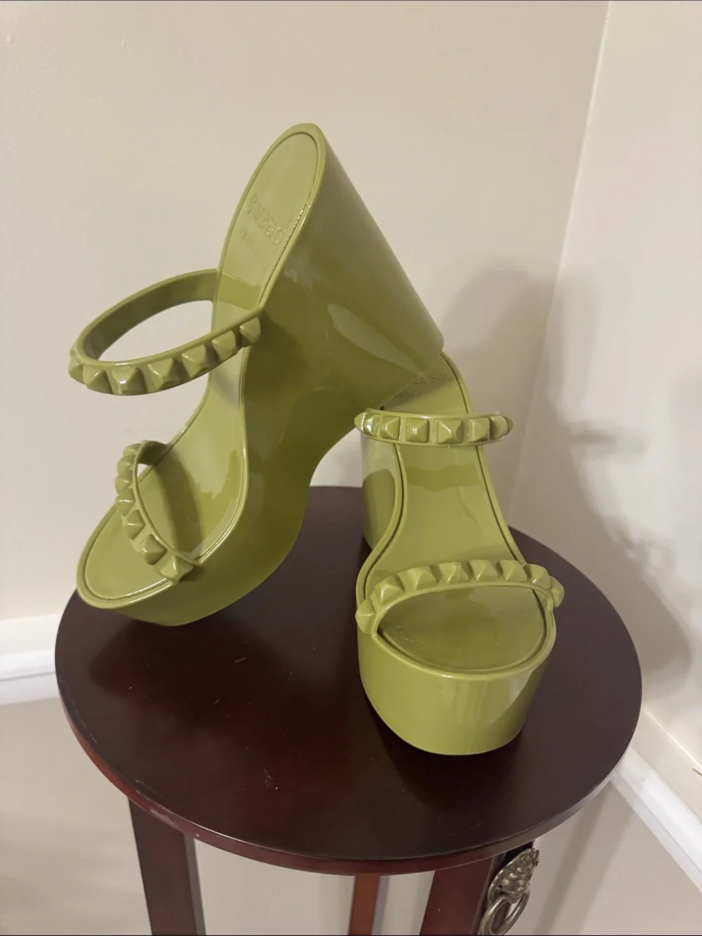 NEW Carmen Sol Olive Green Studded Platform Sandals